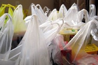 A Novara solo sacchetti compostabili
